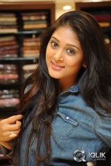 Sushma Raj On The Sets Of Maaya Movie